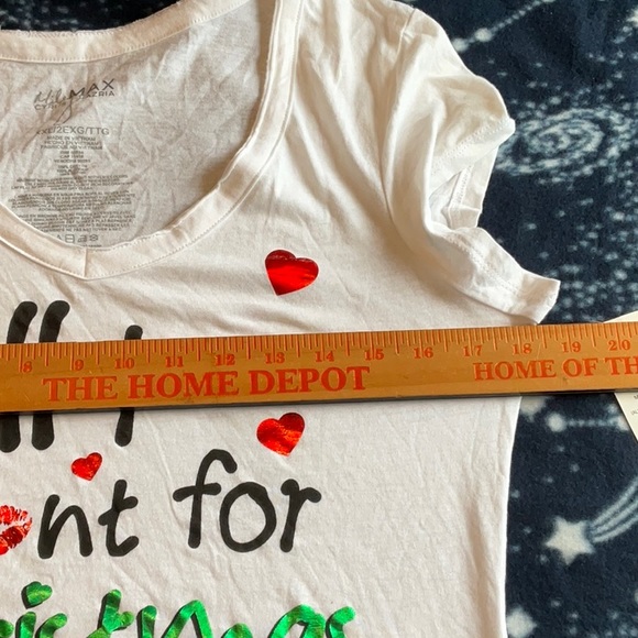 Miley Cyrus Max Azria White Graphic Christmas Tee Size XXL, NWT - Picture 7 of 12